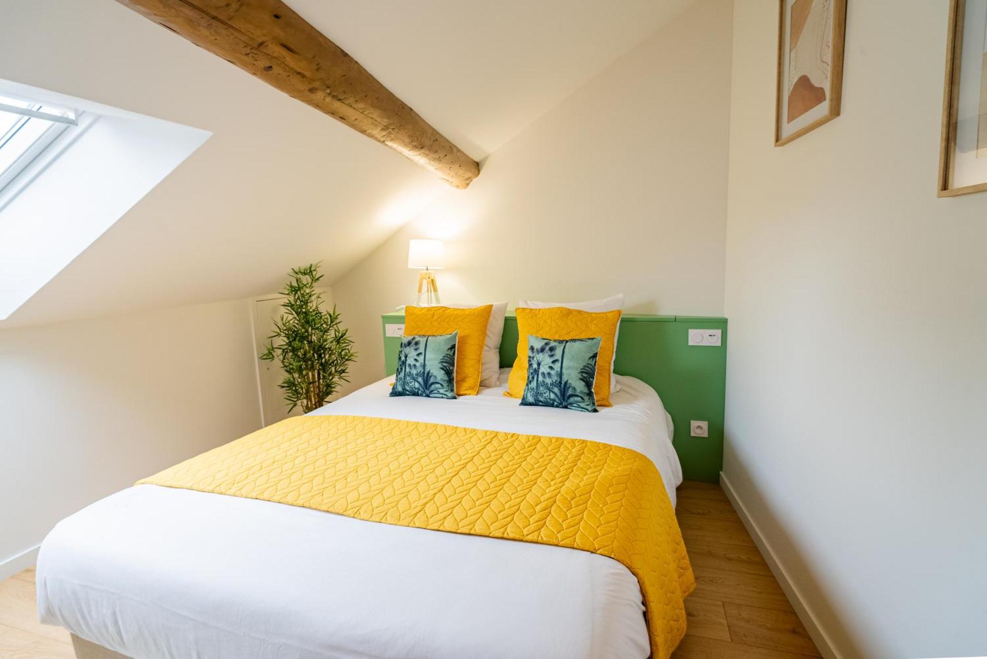 Appartamento Au Duplex D'Or Centre Historique Besançon Esterno foto