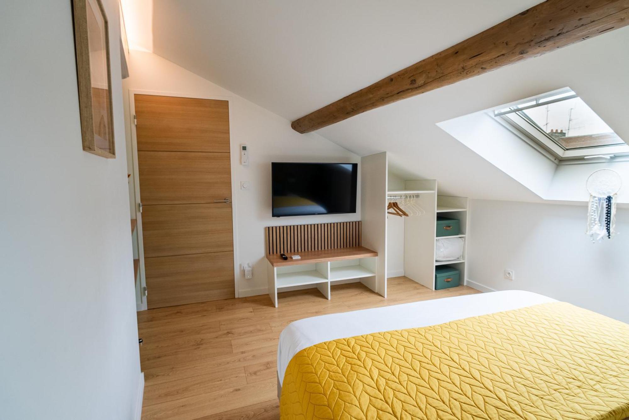 Appartamento Au Duplex D'Or Centre Historique Besançon Esterno foto